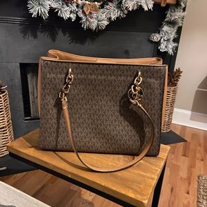 Michael Kors Purse light & dark brown